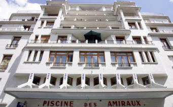 Façade de la piscine des Amiraux 1927 H. Sauvage