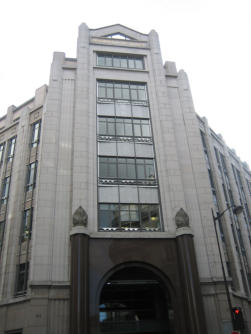 Shell Building Paris 8e