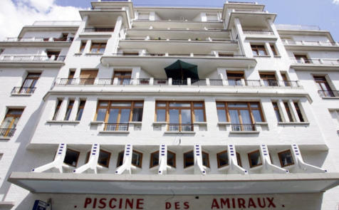 Façade de la piscine des Amiraux 1927 H. Sauvage
