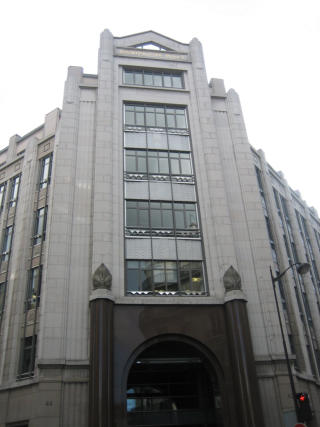 Shell Building Paris 8e